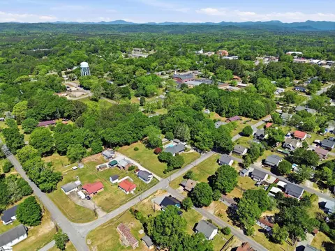 View/Area - 520 S Spring St, Walhalla, SC 29691 photo 3 of 5