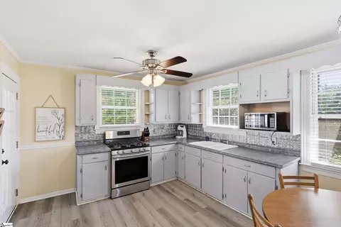 Kitchen - 520 S Spring St, Walhalla, SC 29691 photo 1 of 2