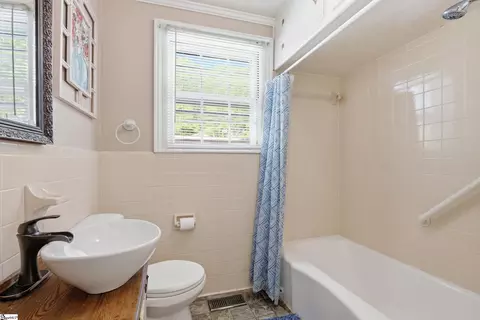 Bath - 520 S Spring St, Walhalla, SC 29691 photo 1 of 1
