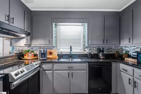 Kitchen - 200 Fruit Mountain Rd, Easley, SC 29640 photo 2 of 3