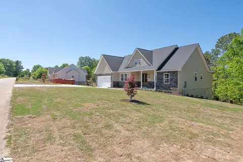711 Hidden Falls Dr, West Union, SC 29696