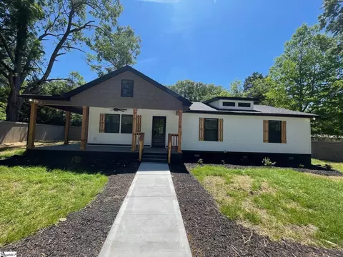 2611 Anderson Hwy, Williamston, SC 29697