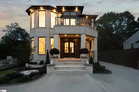 205 Parkins Mill Rd, Greenville, SC 29607