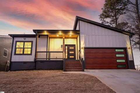 303 Jacquline Ln, Greenville, SC 29607