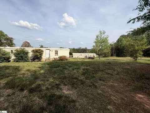 215 Leonard Rd, Duncan, SC 29334 photo 8