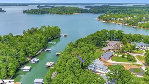 401 Broadwater Cir, Anderson, SC 29626