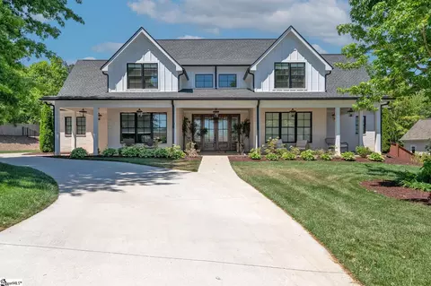 201 Stillwaters Bay Dr, Taylors, SC 29687