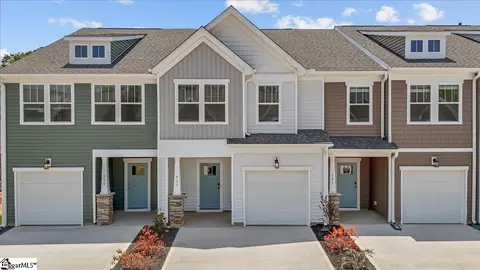 537 W Norvell Ct, Spartanburg, SC 29307