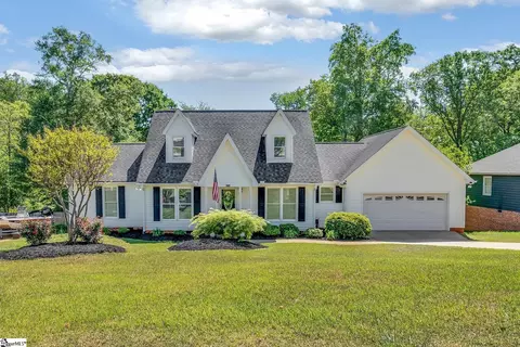 162 Woodcreek Dr, Spartanburg, SC 29303