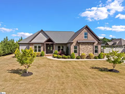 640 Double Bridge Rd, Boiling Springs, SC 29316