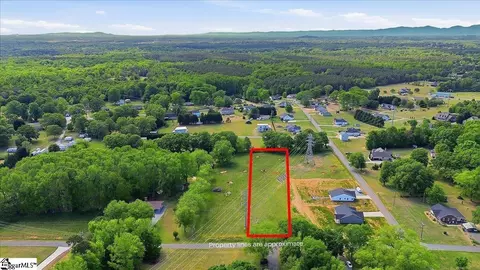 220 Wedgewood Rd, Inman, SC 29349