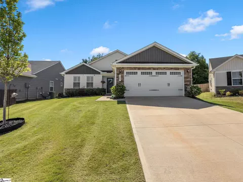 1209 Eutaw Springs Dr, Woodruff, SC 29388