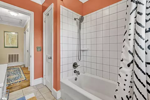 Bath - 309 Pineview Dr, Pickens, SC 29671 photo 3 of 5