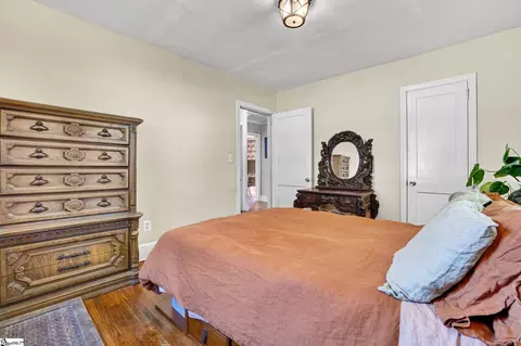 Bedroom - 309 Pineview Dr, Pickens, SC 29671 photo 3 of 4