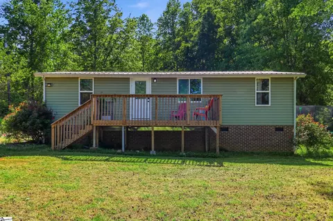367 Country Estates Rd, Fountain Inn, SC 29644