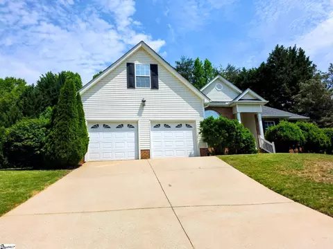 314 Winding Brook Ct, Greenville, SC 29617