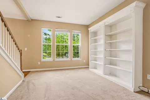 Living - 132 Cotter Ln, Greer, SC 29650 photo 4 of 8