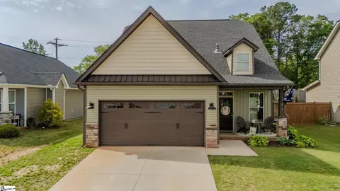 1114 Wanley Way, Boiling Springs, SC 29316