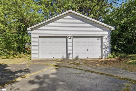 Exterior - 100 Pearson Rd, Easley, SC 29642 photo 4 of 4