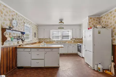 Kitchen - 100 Pearson Rd, Easley, SC 29642 photo 2 of 2