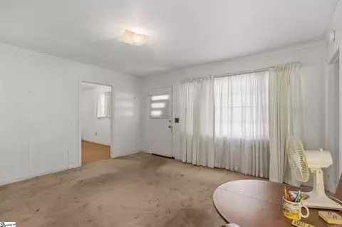 Living - 100 Pearson Rd, Easley, SC 29642 photo 2 of 2