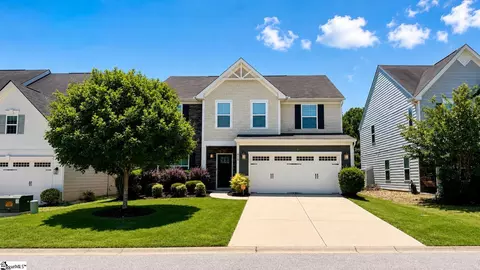 420 Fieldsview Ln, Simpsonville, SC 29681