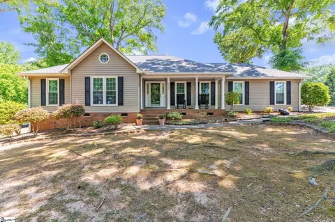 200 Spring Meadow Rd, Simpsonville, SC 29681