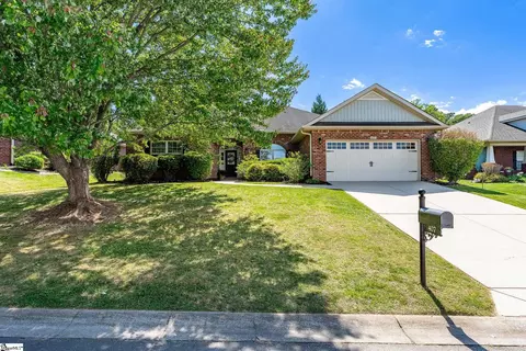 407 Jewelwood Dr, Lyman, SC 29365