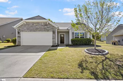 302 Gibby Ln, Simpsonville, SC 29681