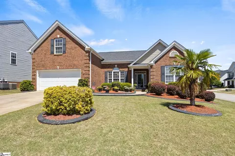 47 Ginger Gold Dr, Simpsonville, SC 29681