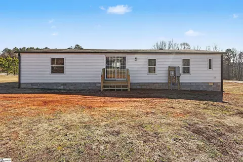 141 Dogwood Dr, Jonesville, SC 29353