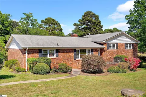 15 Tillman Ct, Greenville, SC 29607