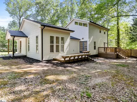 21298 E 76 Hwy, Laurens, SC 29360