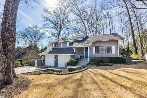 111 Shorecrest Dr, Seneca, SC 29672
