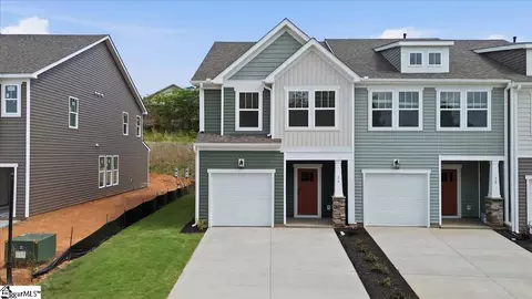 16 Shoemaker Rd, Greenville, SC 29617