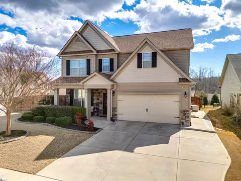 450 Bucklebury Rd, Greer, SC 29651
