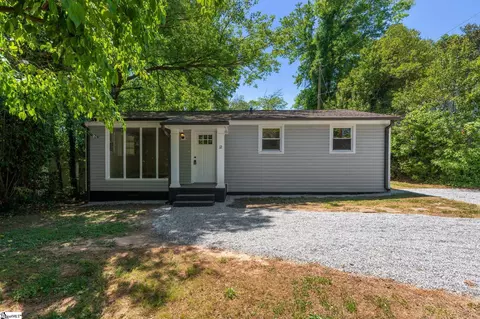 12 Merlocke Dr, Greenville, SC 29607