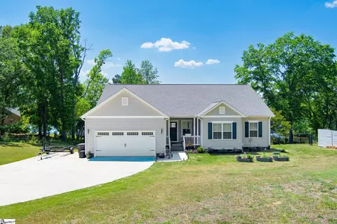 102 Indian Ridge Pt, Laurens, SC 29360