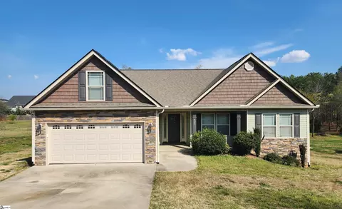 423 Camden Lee Ct, Inman, SC 29349