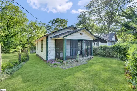 7 Dobbs St, Greenville, SC 29605