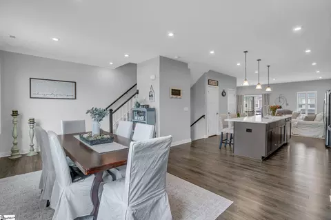 20 Eagle Field Ln, Greenville, SC 29607