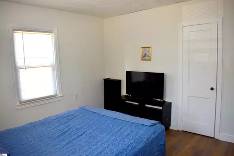 Bedroom - 500 W 4th Ave, Easley, SC 29640 photo 3 of 5