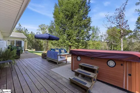 Exterior - 1318 Earls Bridge Rd, Easley, SC 29640 photo 2 of 5