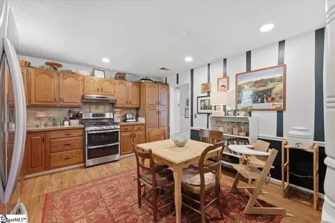 Kitchen - 1318 Earls Bridge Rd, Easley, SC 29640 photo 4 of 4