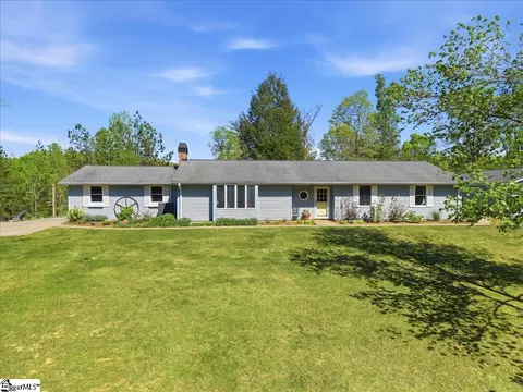 1318 Earls Bridge Rd, Easley, SC 29640