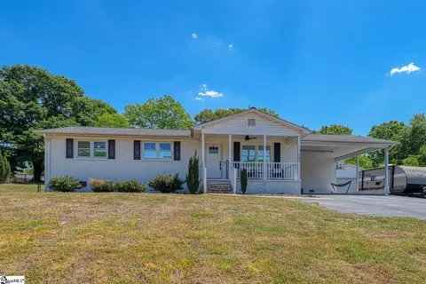 466 Belcher Rd, Boiling Springs, SC 29316