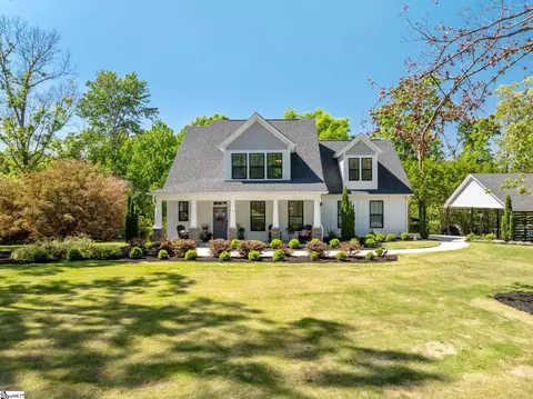 9 Compton Dr, Greenville, SC 29615