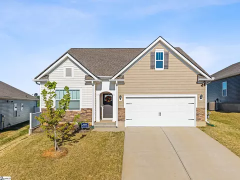 9 Dovetuck Rd, Greer, SC 29651