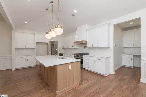 Kitchen - 201 Compass Pt, Ninety Six, SC 29666 photo 2 of 4