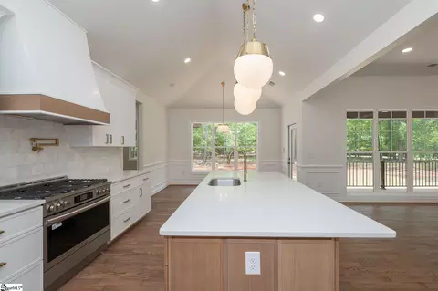 Kitchen - 201 Compass Pt, Ninety Six, SC 29666 photo 4 of 4